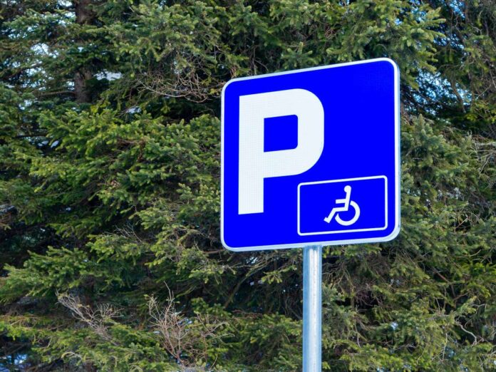 Parkirno mesto za invalida